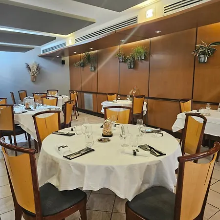 拉路特爱格特酒店