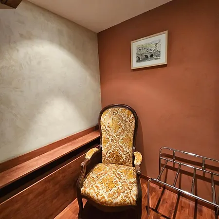 拉路特爱格特酒店 Bozouls